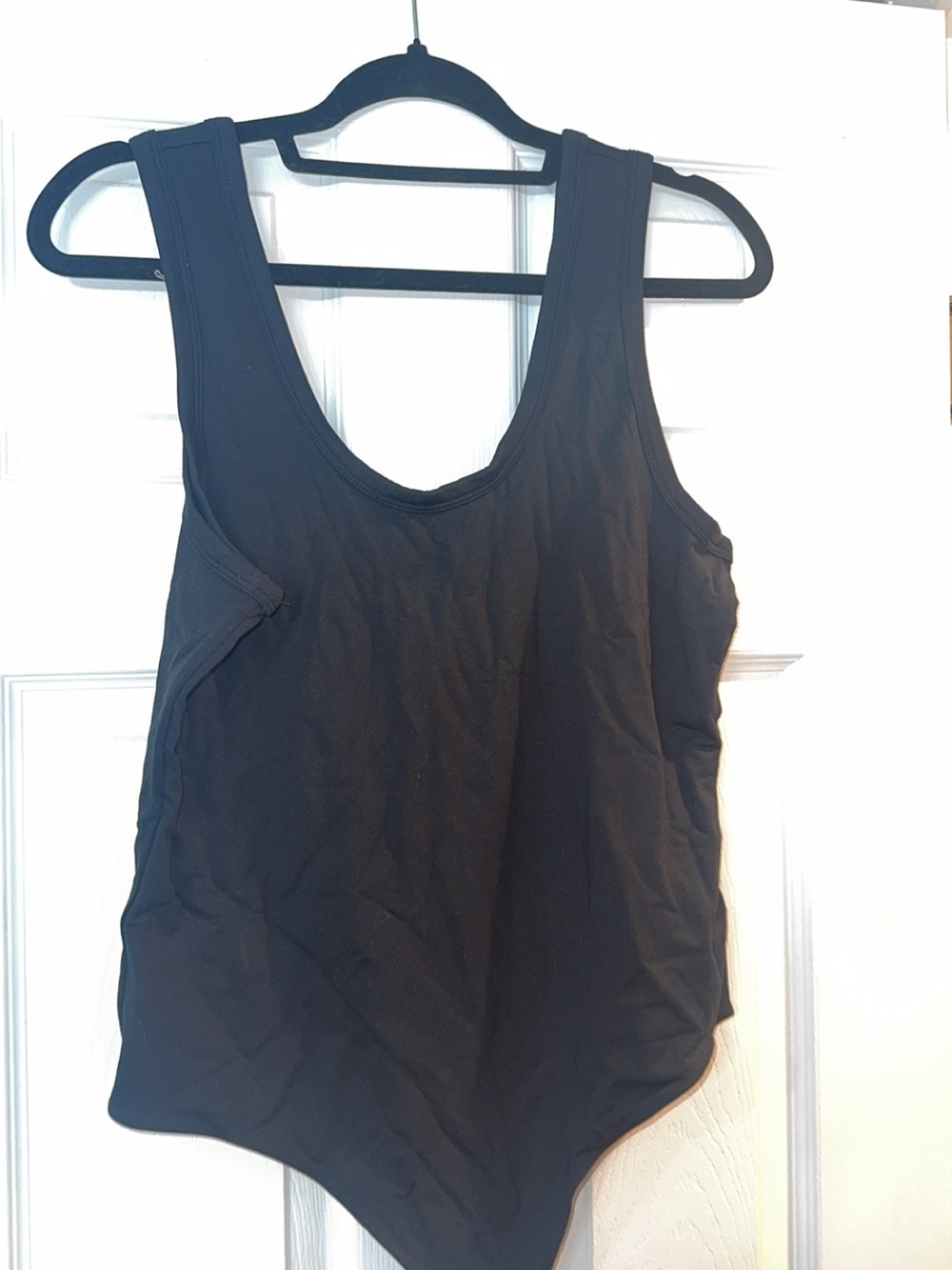 Nuuds Women’s Black Scoop Neck Tank Top body suit